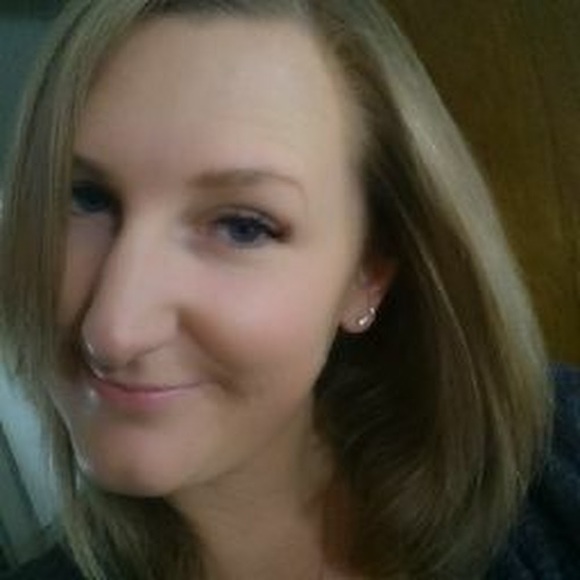 Meet your Posher, Anne - Picture 1 of 1